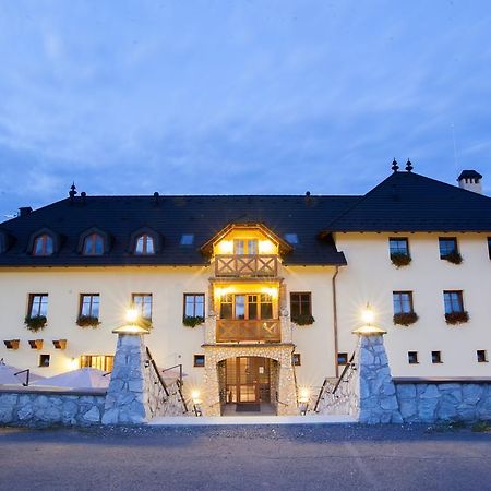 Hunting Chateau Krupina Екстер'єр фото