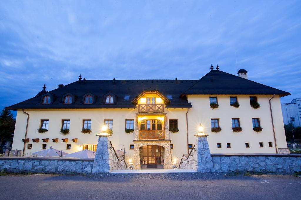 Hunting Chateau Krupina Екстер'єр фото