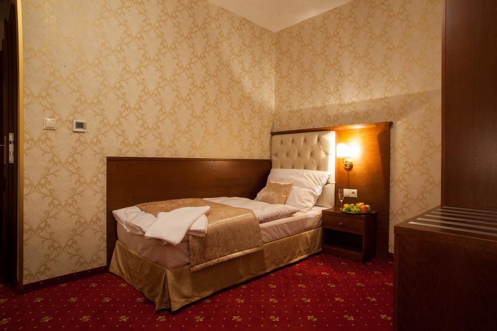 Hunting Chateau Krupina Екстер'єр фото