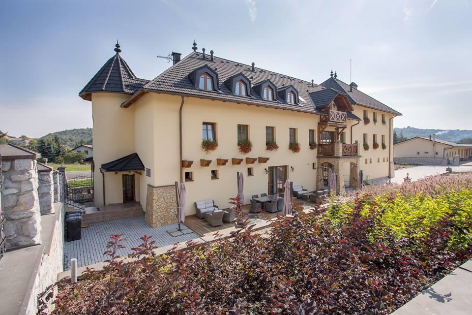 Hunting Chateau Krupina Екстер'єр фото