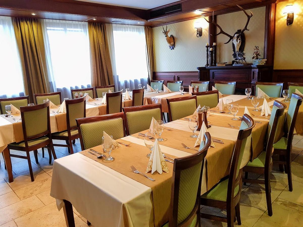 Hunting Chateau Krupina Екстер'єр фото