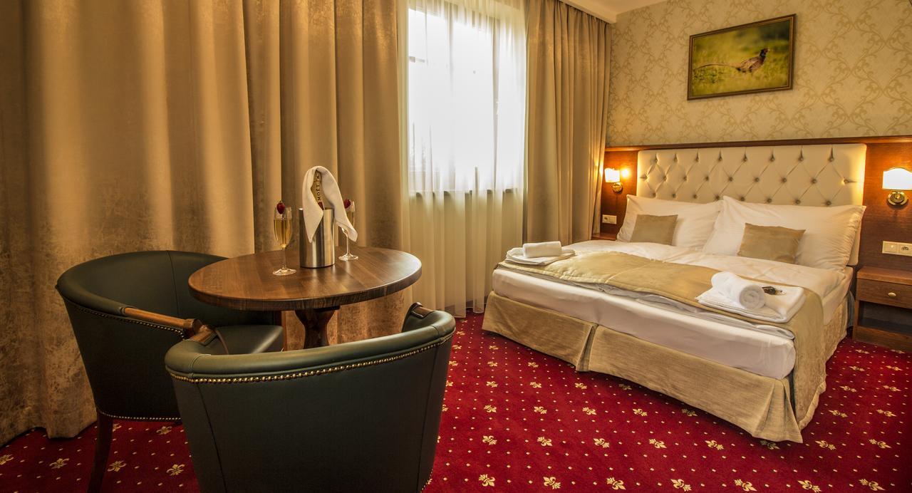 Hunting Chateau Krupina Екстер'єр фото
