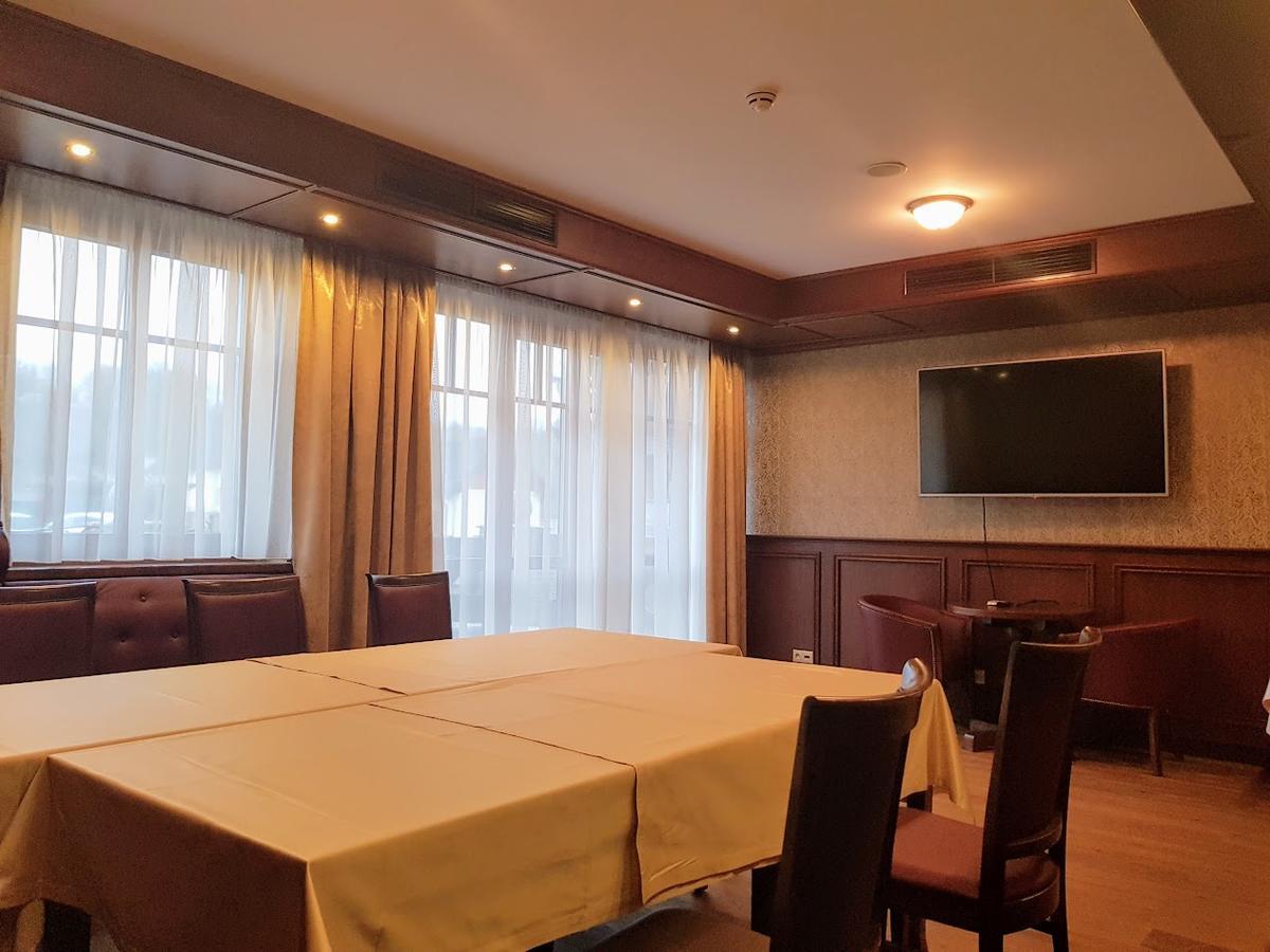 Hunting Chateau Krupina Екстер'єр фото