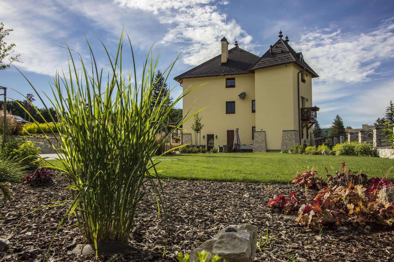Hunting Chateau Krupina Екстер'єр фото